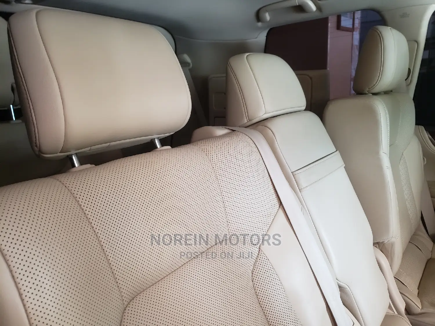 Lexus LX 2018 White