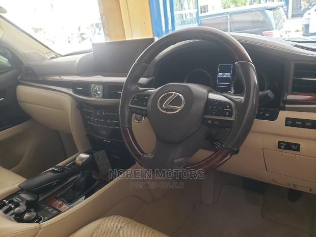 Lexus LX 2018 White - thumbnail 14