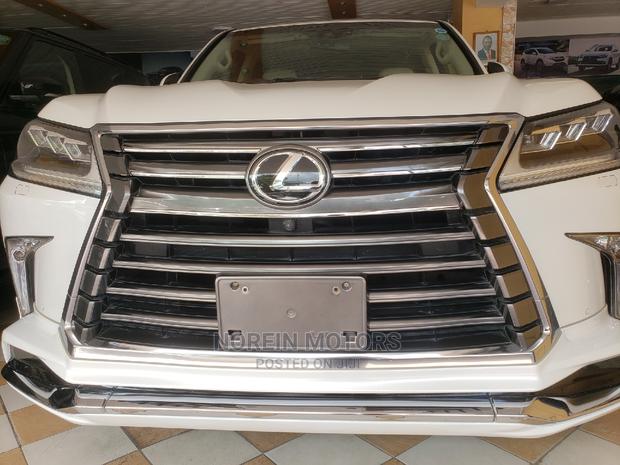 Lexus LX 2018 White - main view