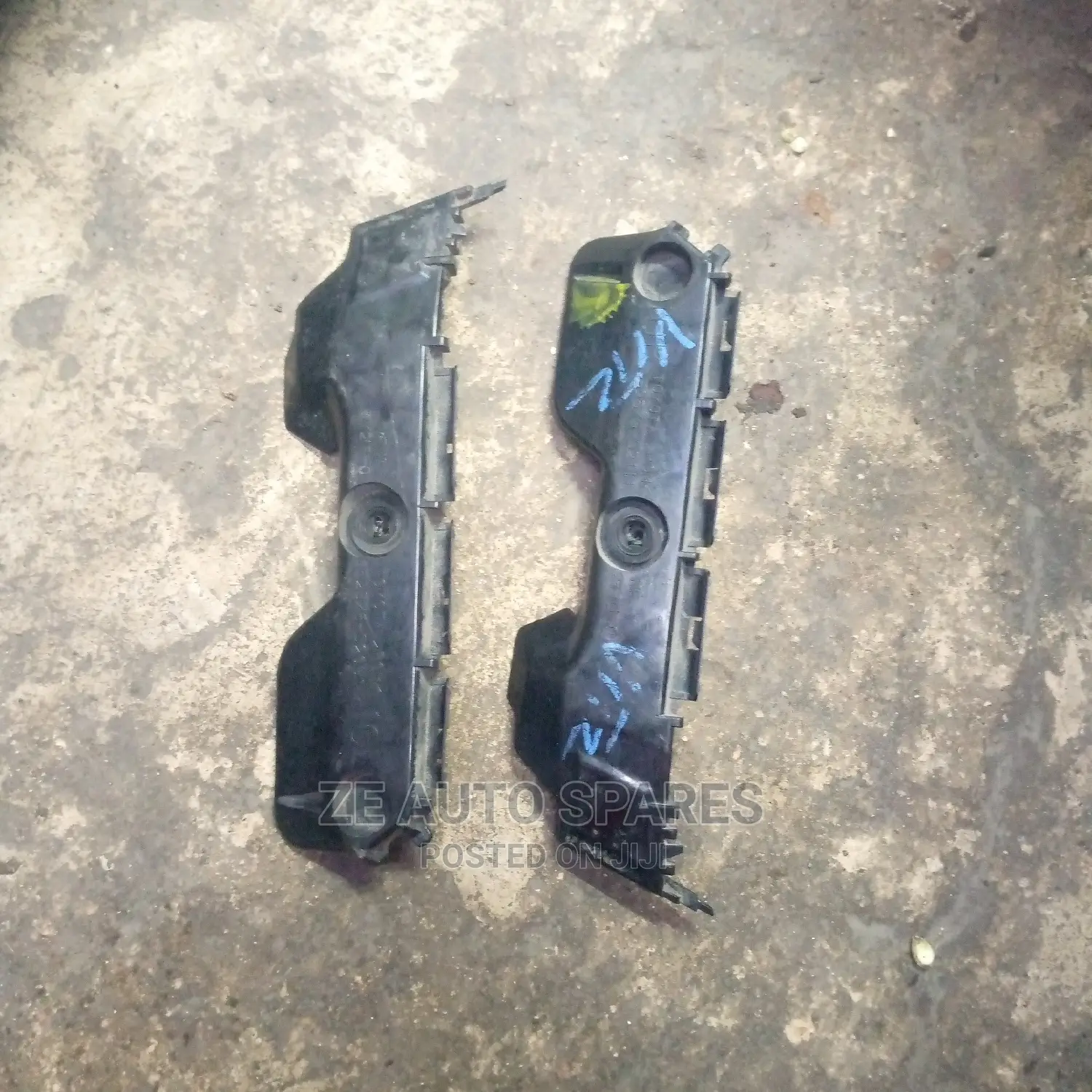 Vitz 2006 Bumper Slide