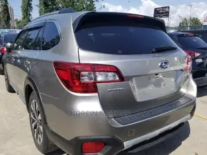 Subaru Outback 2015 Gray