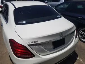Mercedes-Benz C200 2014 Off White