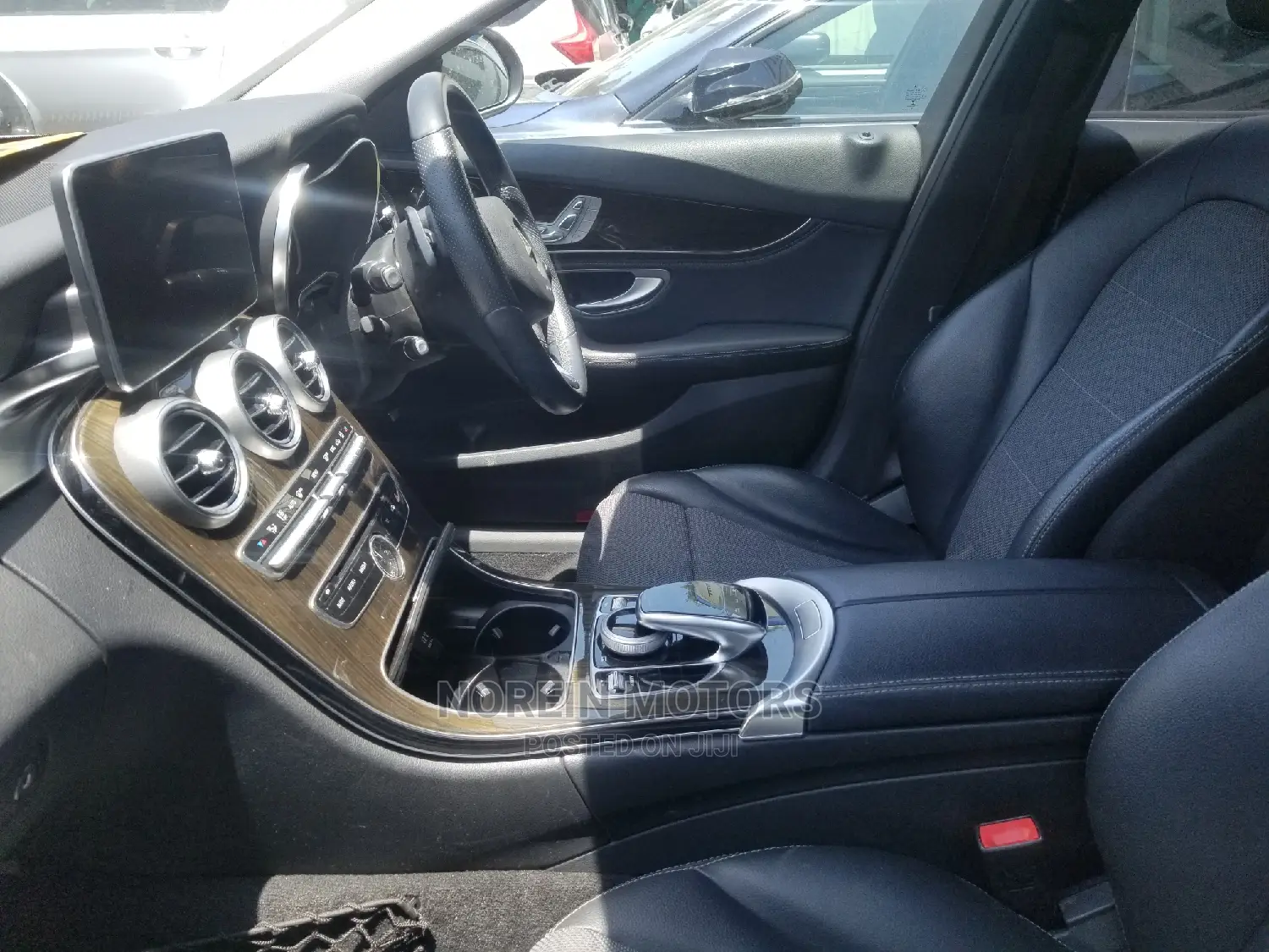 Mercedes-Benz C200 2014 Off White