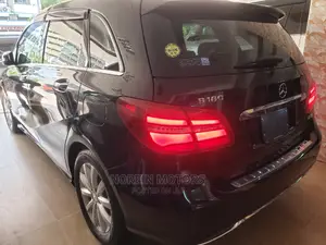 Mercedes-Benz C180 2015 Black