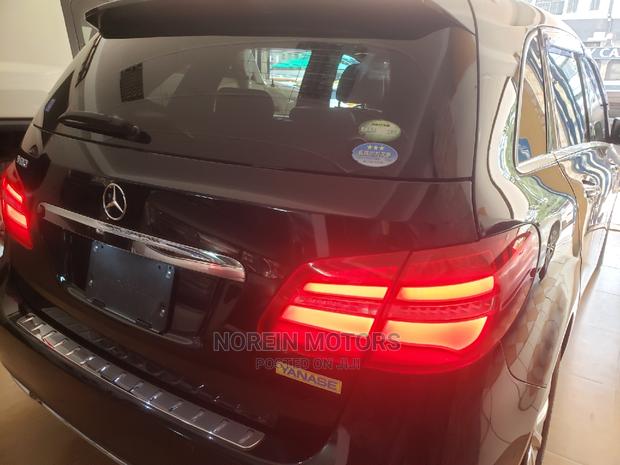 Mercedes-Benz C180 2015 Black - thumbnail 4