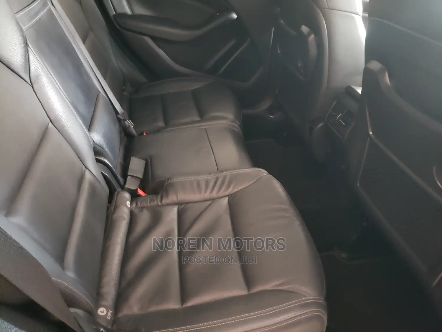 Mercedes-Benz C180 2015 Black
