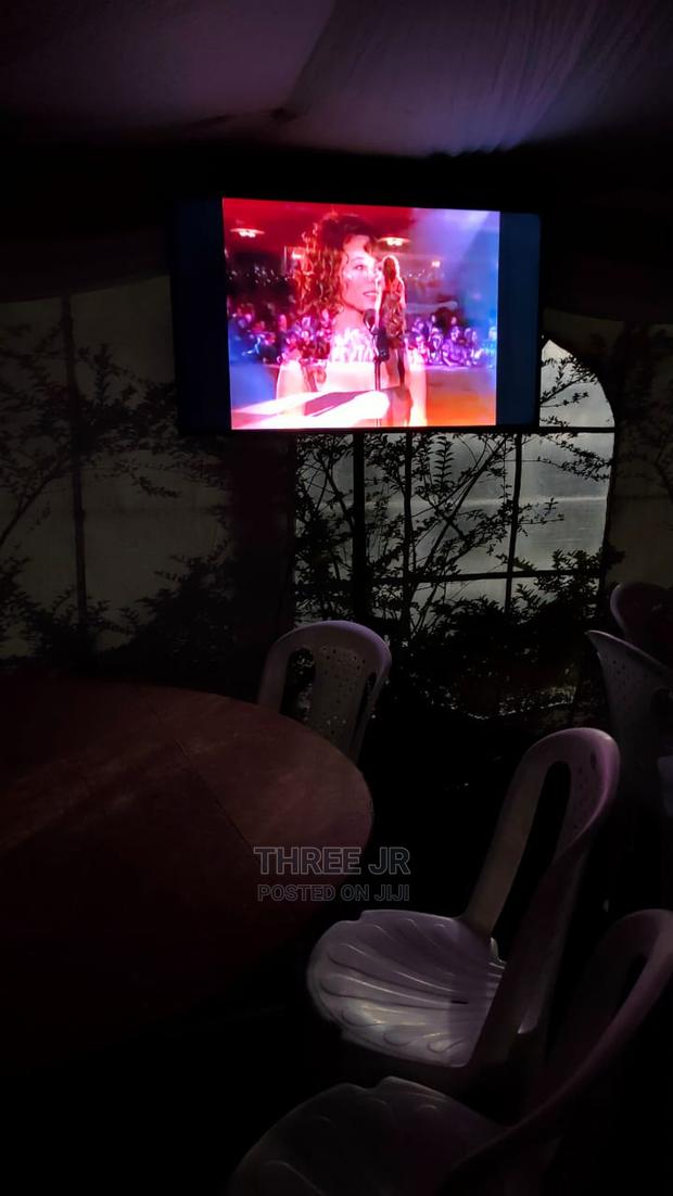 TV Set Up for Exhibitions Available in Stock