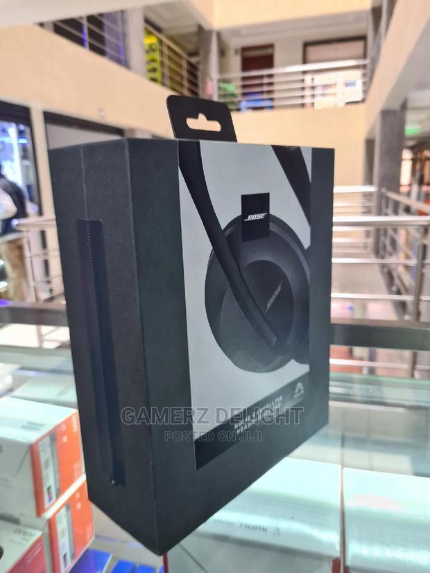 Bose 700( Noise Cancelling) - main view