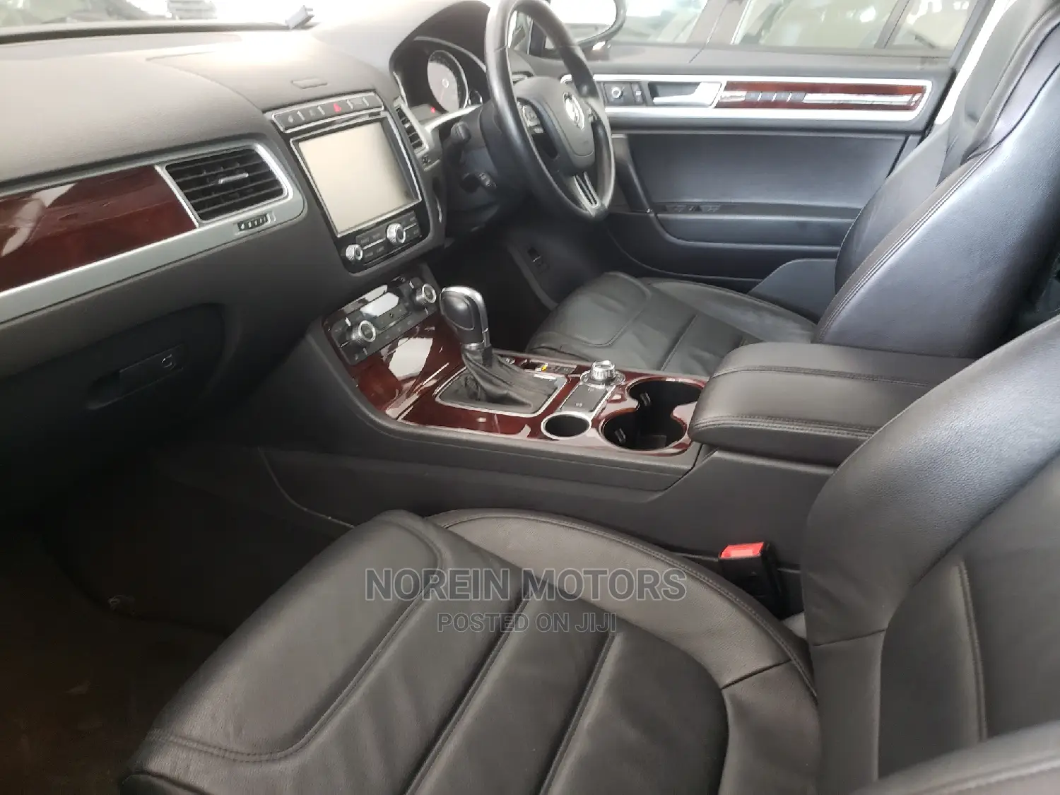 Volkswagen Touareg 2016 Brown