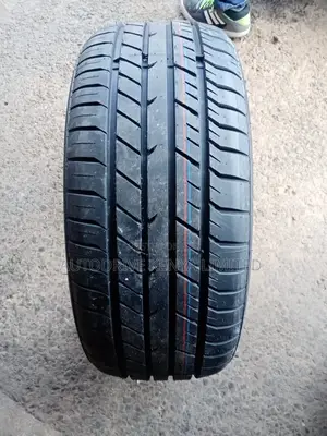 235/40r19 Bearway