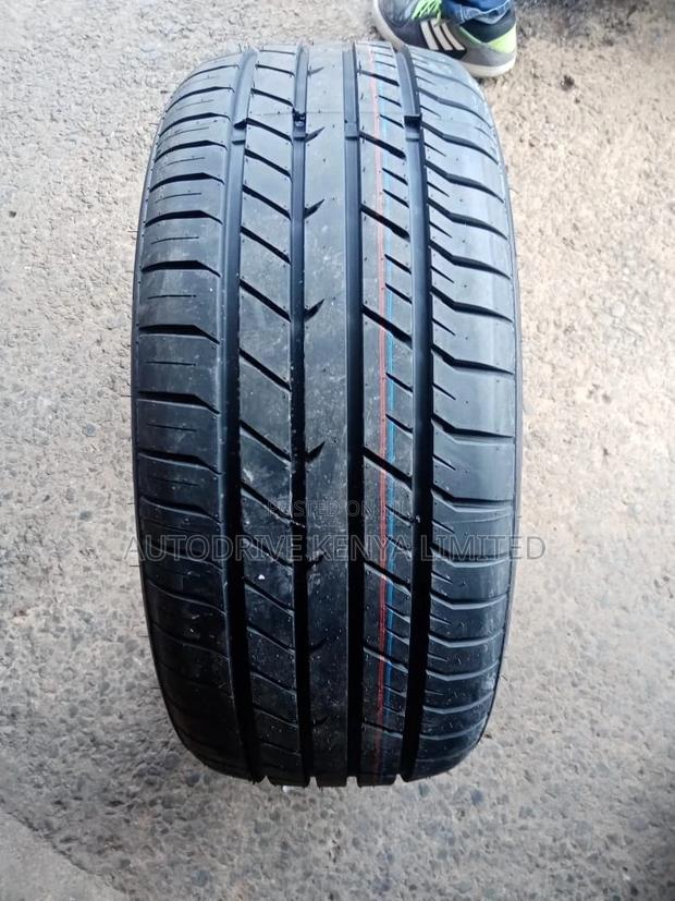 235/40r19 Bearway