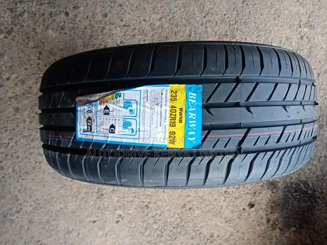 235/40r19 Bearway