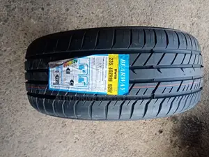 235/40r19 Bearway