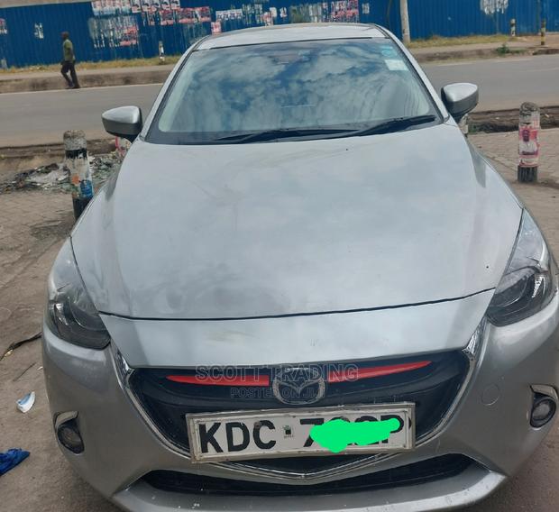 Mazda Demio 2016 Front Windscreen With Camera - thumbnail 3