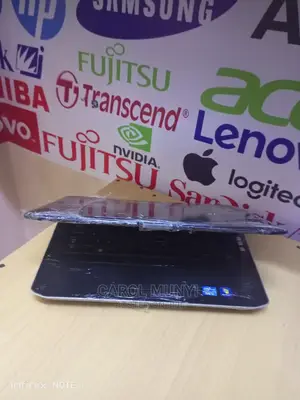 Laptop Dell Latitude E7240 8GB Intel Core I3 HDD 500GB