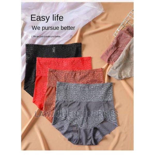 3pcs Lace Tummy Booty Panties (Hips 44-49)