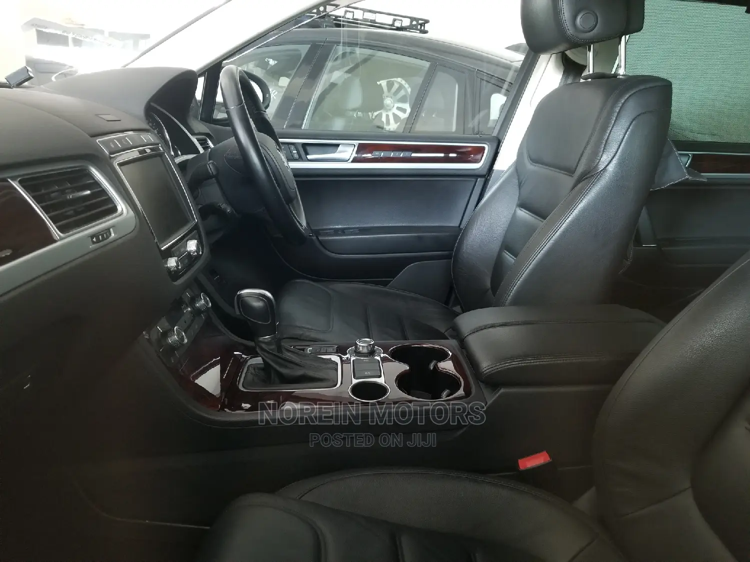 Volkswagen Touareg 2014 Matt Black
