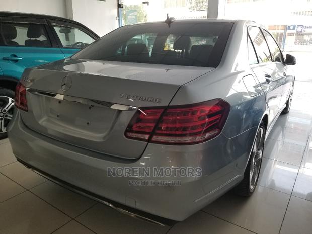 Mercedes-Benz E250 SV Premium 2014 Gray - thumbnail 4