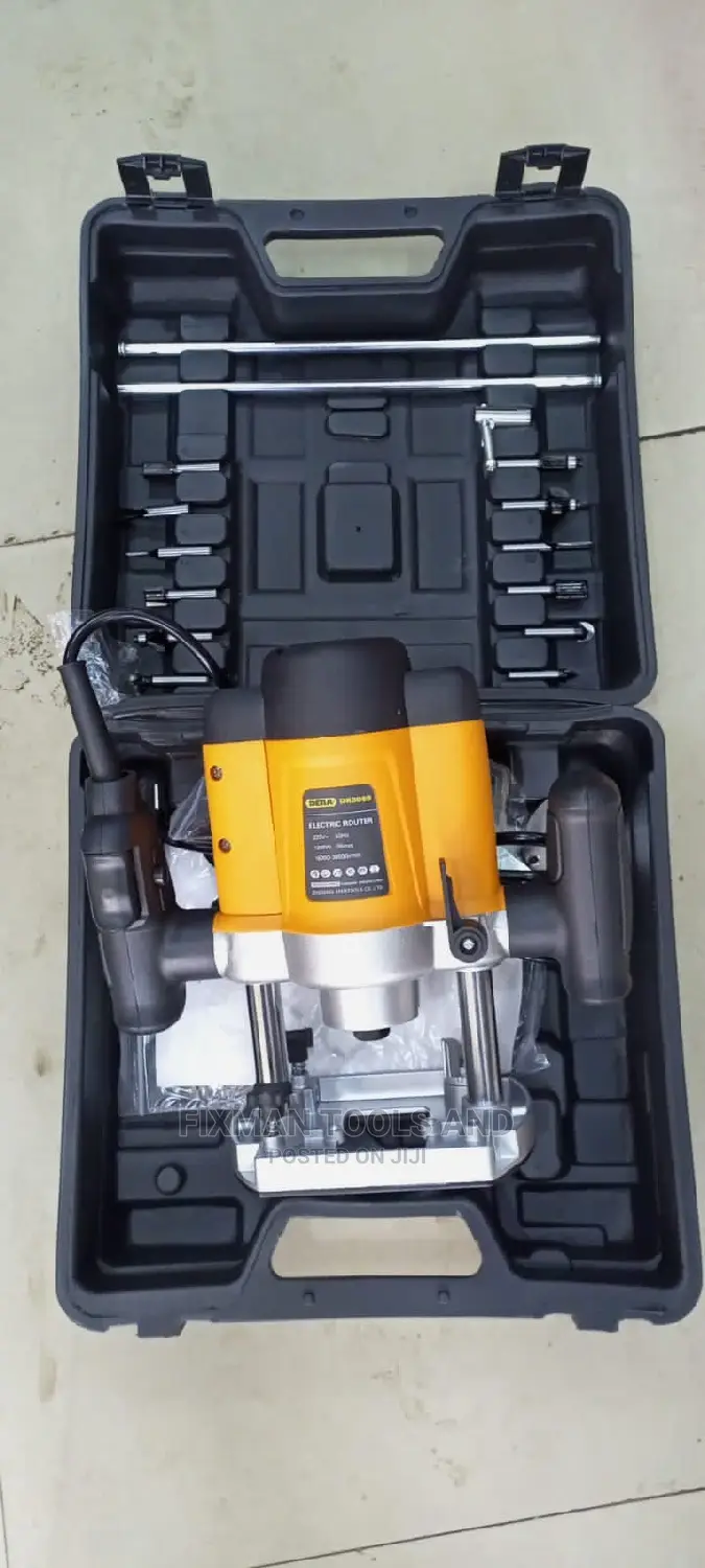 Wood Router With Bits