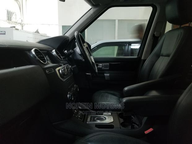 Land Rover Discovery 2015 White - thumbnail 6