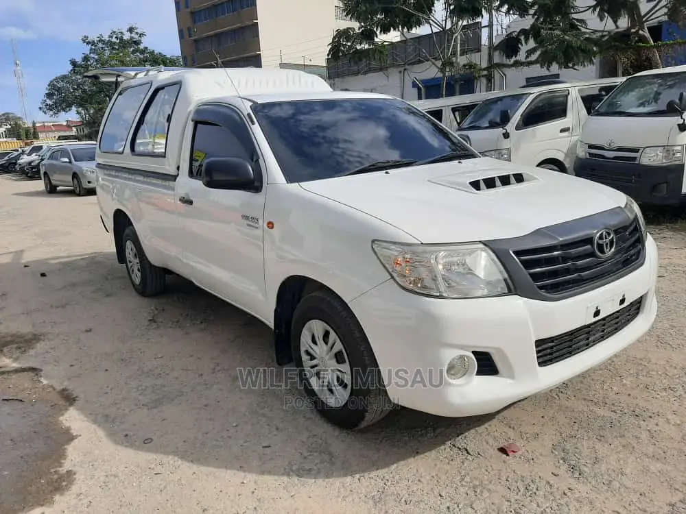 Toyota Hilux 2015 White