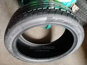 245/40r19 Dunlop Tyre