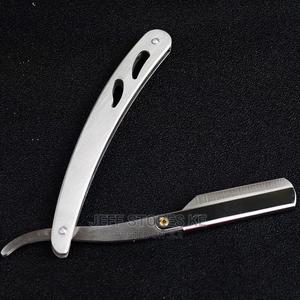 Razor Holding Machine - thumbnail 2