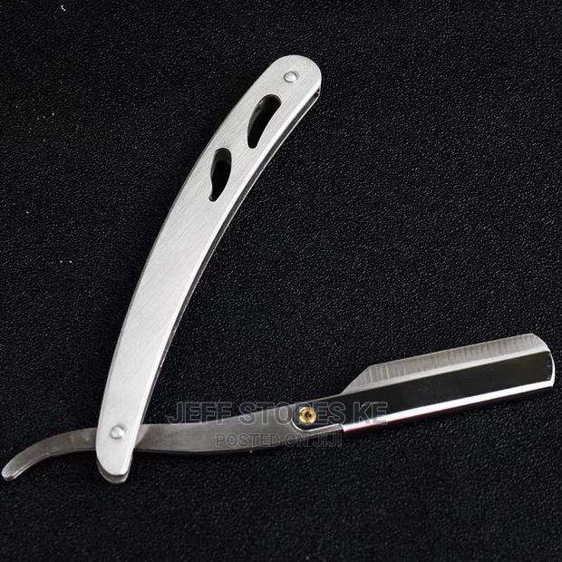 Razor Holding Machine - main view