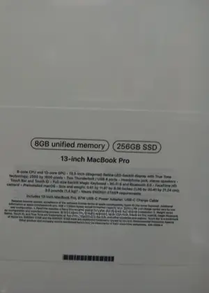 New Laptop Apple MacBook Pro 2022 M2 8GB Apple M2 SSD 256GB