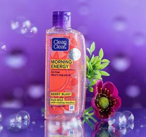 Clean Clear Morning Energy Berry Blast Face Wash - thumbnail 2