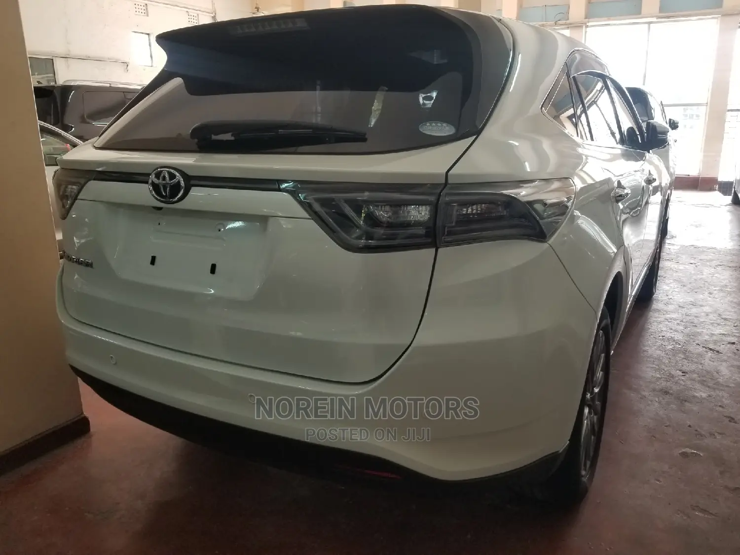 Toyota Harrier 2014 White