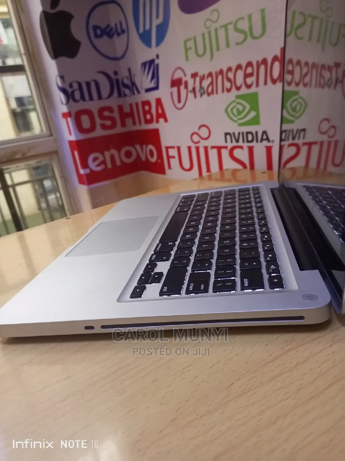New Laptop Apple MacBook 2013 4GB Intel Core I5 SSD 500GB