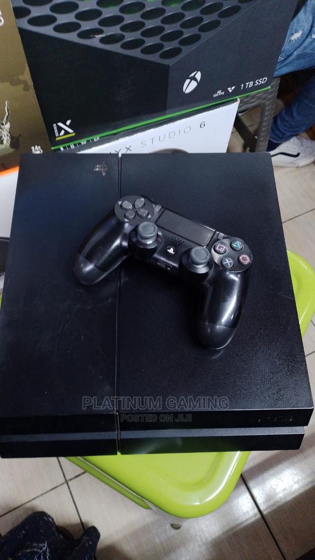 Ps4 Standard Ex-uk - main view