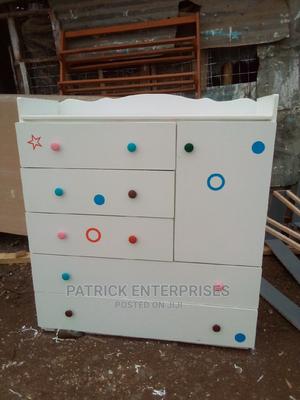 Morden Chest of Drawers - thumbnail 2