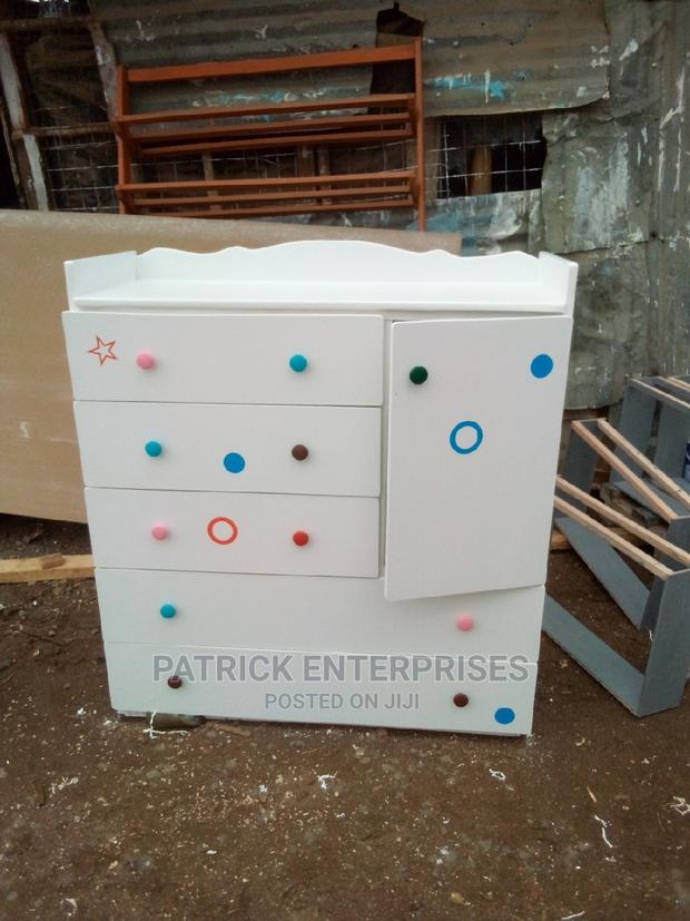 Morden Chest of Drawers - thumbnail 4