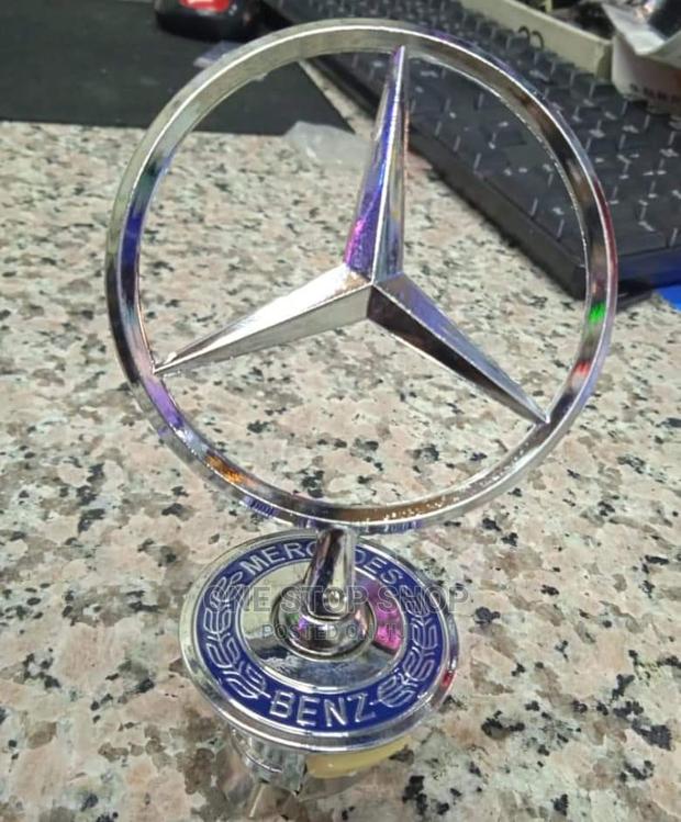 Mercedez Original Bonnet Replacament Stand Logo