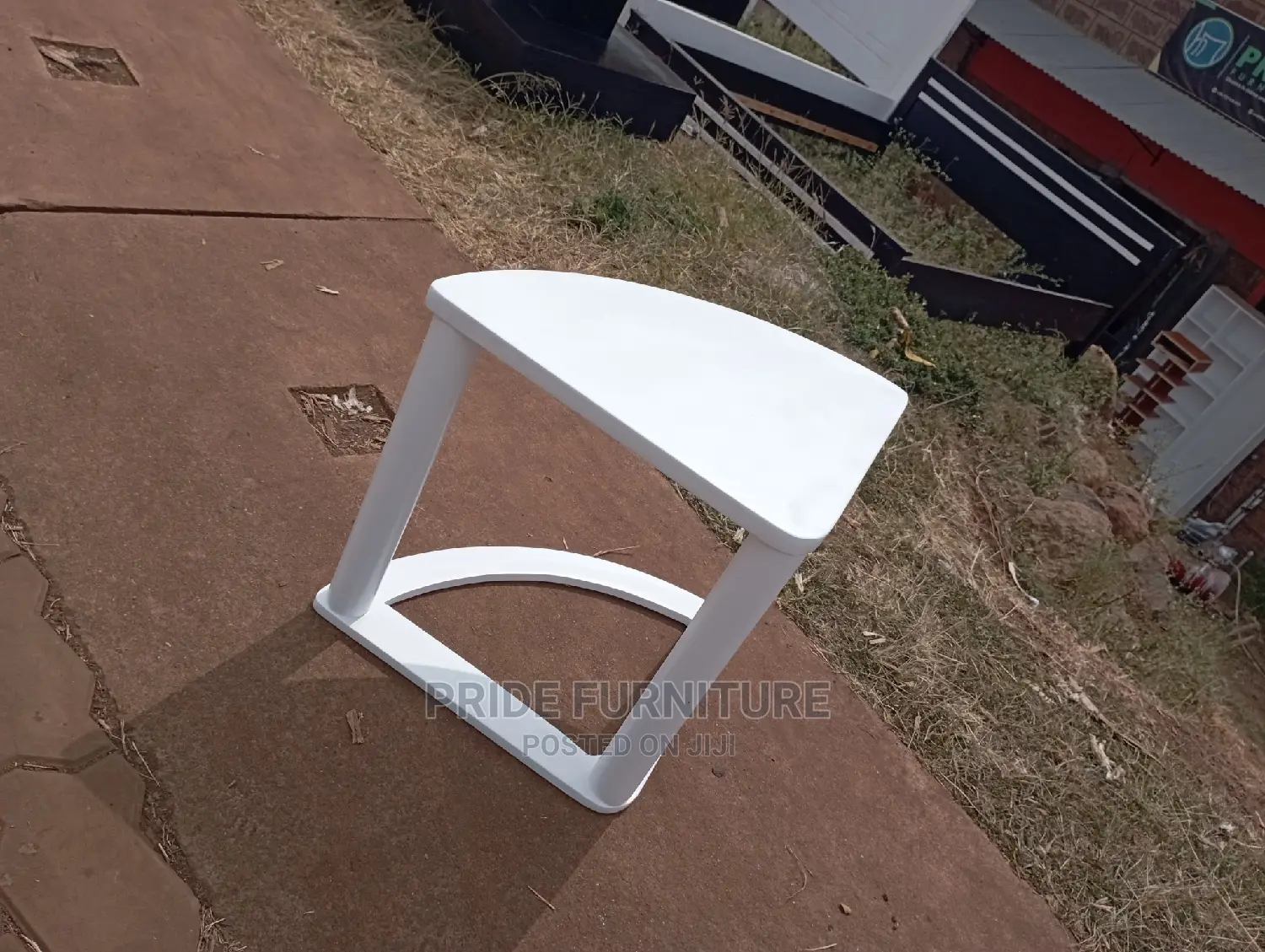 White Wooden Coffee Table With 4 Stools