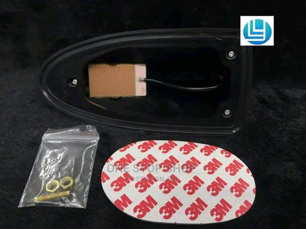 Functional Universal Hybrid Shark Antennnae - thumbnail 5