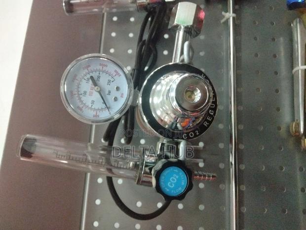 Carbon Dioxide Gas Regulator - main view