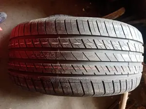 295/40r22 Arivo Tyre