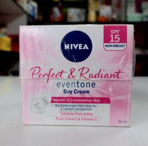 Nivea Perfect Radiant Eventon Day Cream - thumbnail 2
