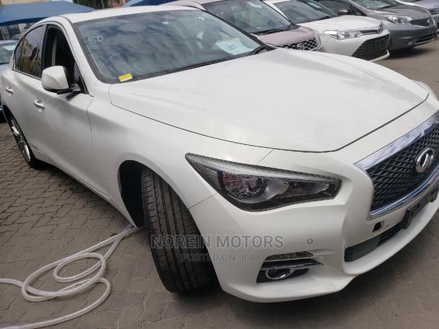 Nissan Skyline 2015 White - thumbnail 3