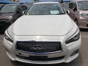 Nissan Skyline 2015 - White Edition: Unmatched Style and Performance