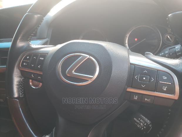 Lexus LX 2018 White - thumbnail 7