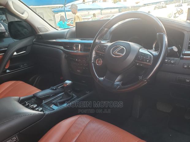 Lexus LX 2018 White - thumbnail 11