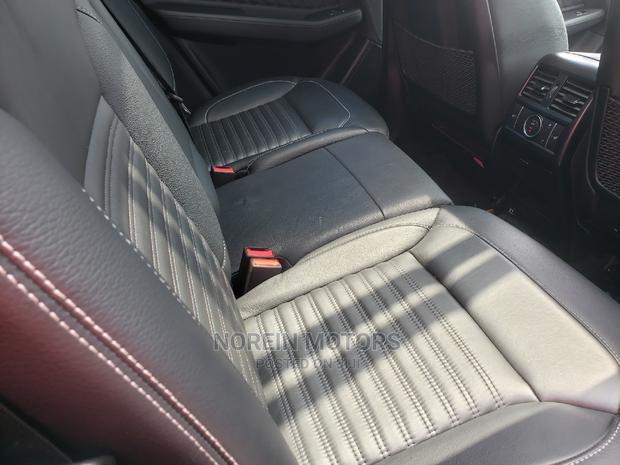 Mercedes-Benz GLE-Class 2017 White - thumbnail 6
