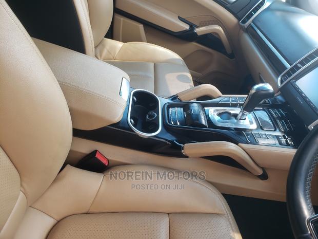 Porsche Cayenne 2017 White - thumbnail 5