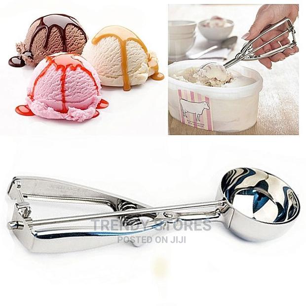 Ice Cream Scoop Spoon Plus Free Kitchen Towel - thumbnail 3