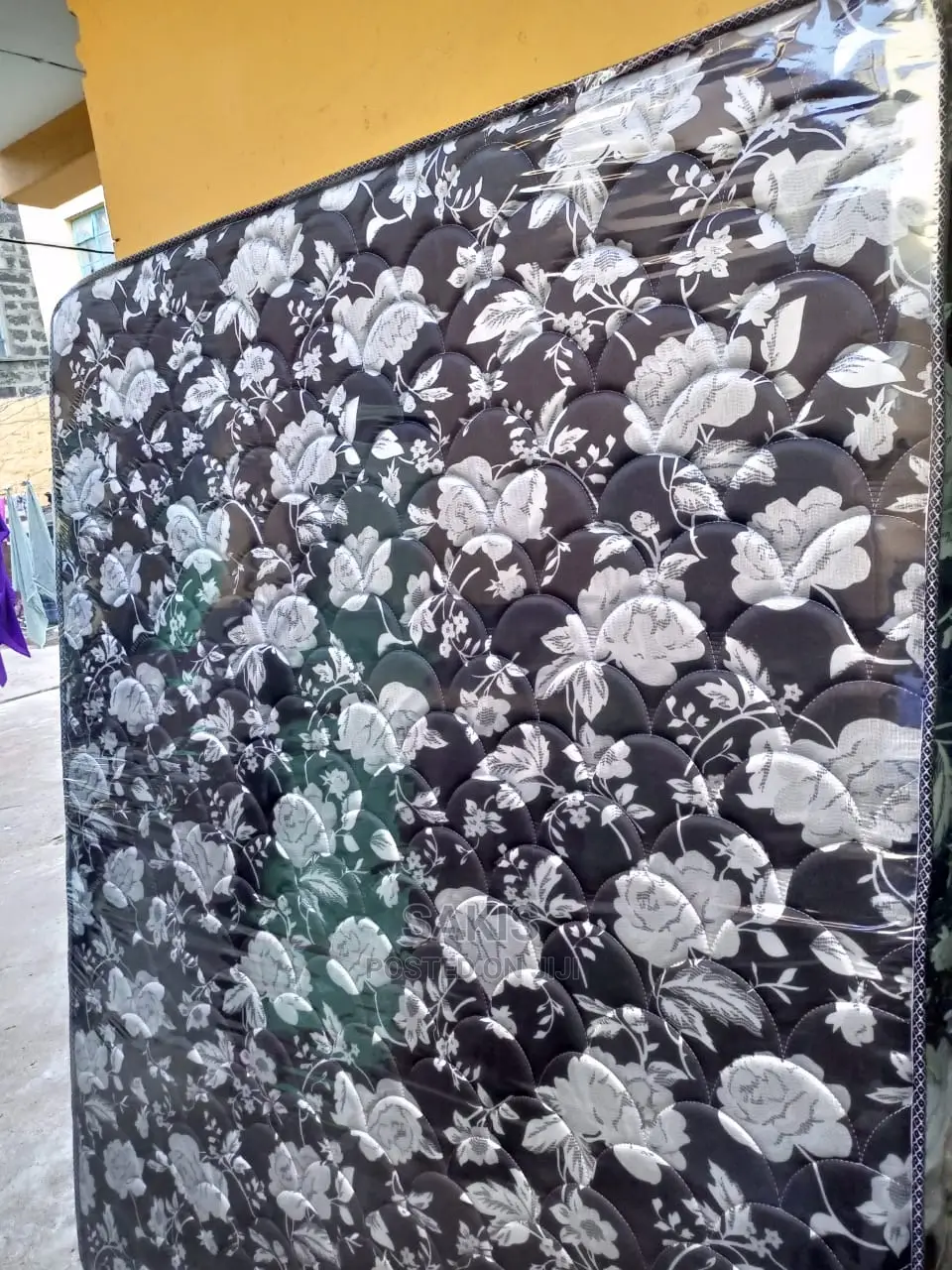 Sleep on This Beautie! QUEEN Size 10" HD Quilted Mattresses
