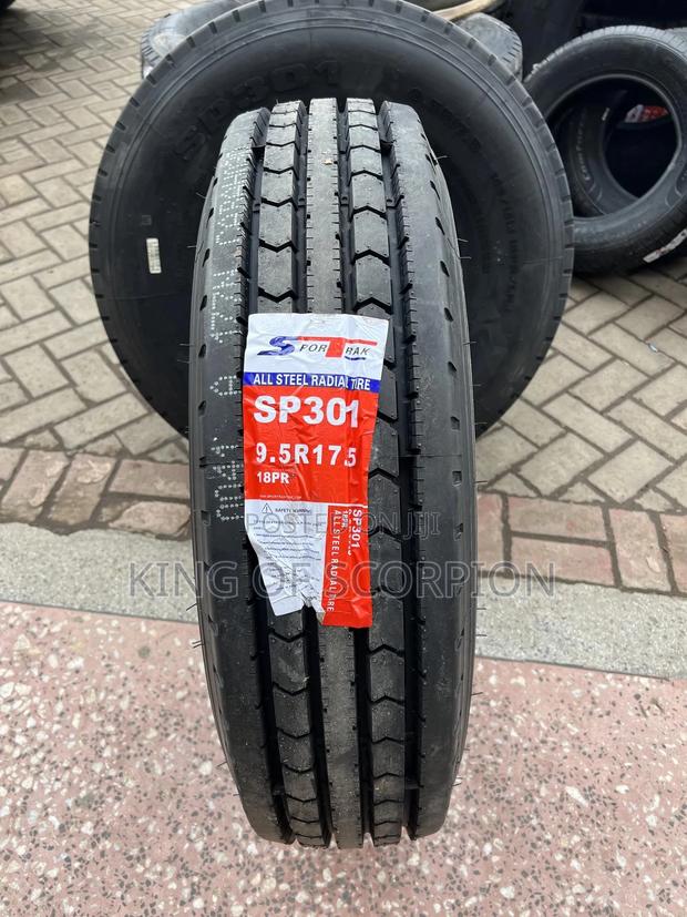 9.5R17.5 Sportrak (Sterring)